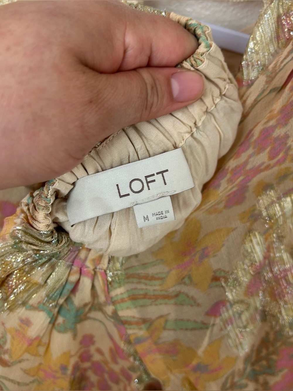 LOFT Ann Taylor Woven Floral Metallic Tie-Back Blouse Top - Picture 4 of 6